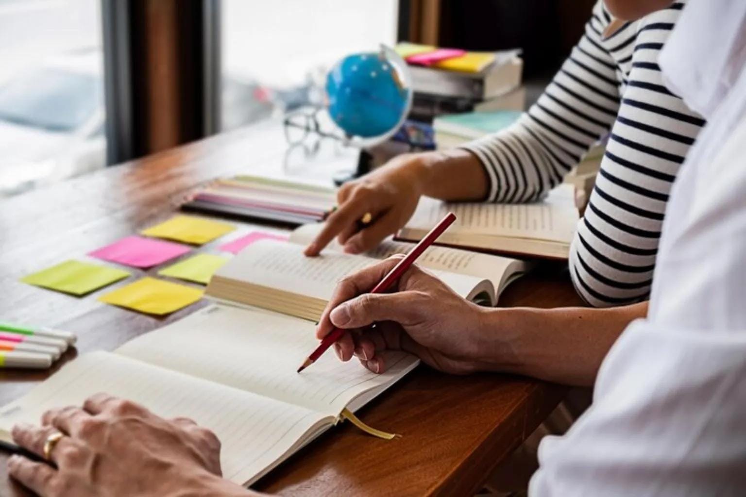 Guide to Book Editing Services: From Manuscript to Masterpiece